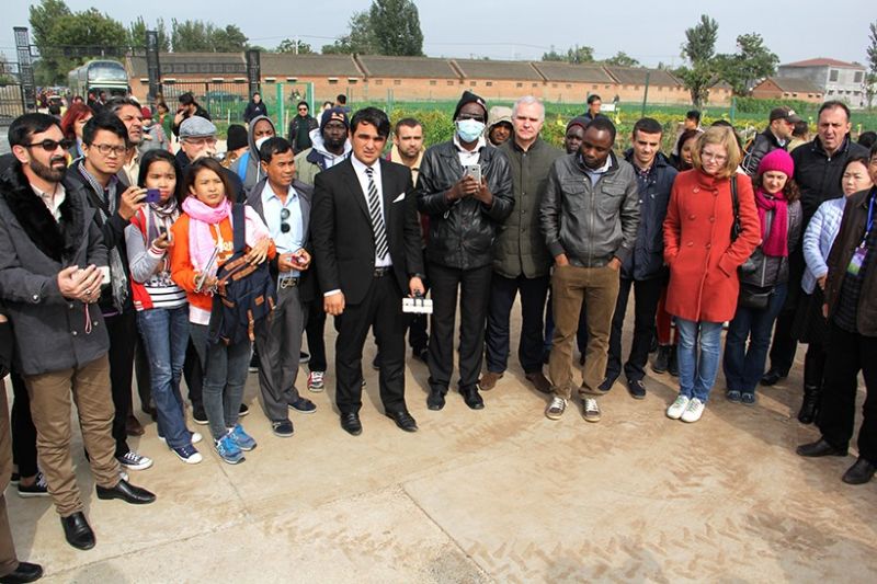 72名外國(guó)專家為何同時(shí)考察一個(gè)菊花基地？